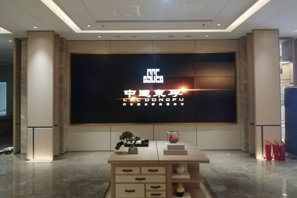 液晶拼接屏價(jià)格多少錢(qián)？