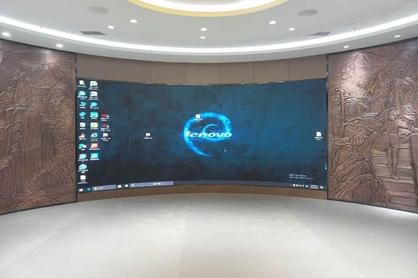 會(huì)議顯示大屏使用LED屏幕好，還是拼接屏好？