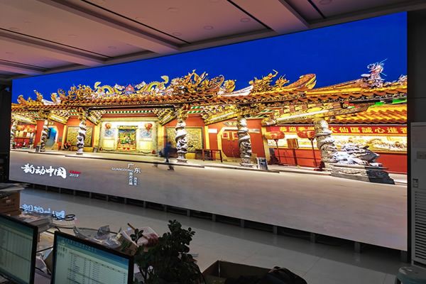 【展大局視野 創(chuàng)視覺盛宴】現(xiàn)代大屏幕顯示屏，引領(lǐng)視聽新潮流！
